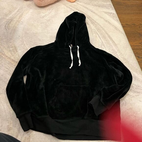 black fuzzy hoodie - Picture 1 of 3